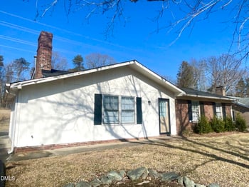 2570 Oakcrest Ct, Burlington, NC 27217