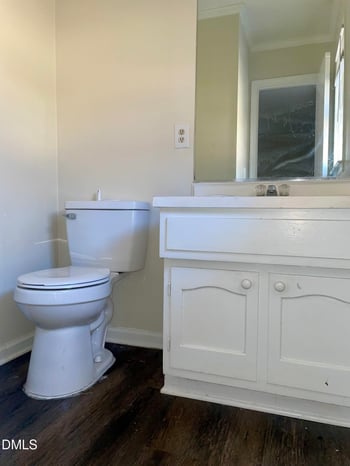 2570 Oakcrest Ct, Burlington, NC 27217