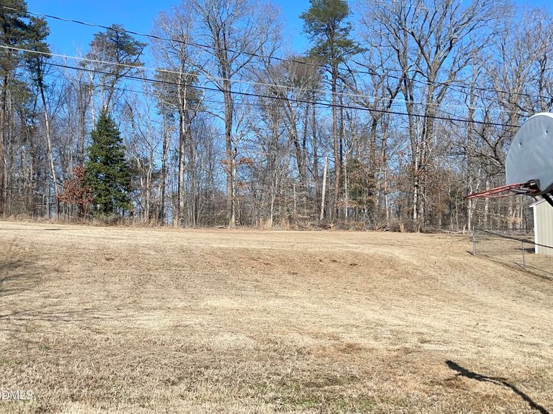 2570 Oakcrest Ct, Burlington, NC 27217