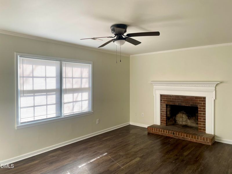 2570 Oakcrest Ct, Burlington, NC 27217