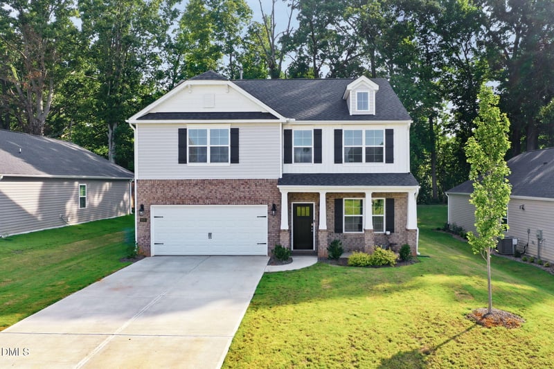 2570 Summersby Dr, Mebane, NC 27302