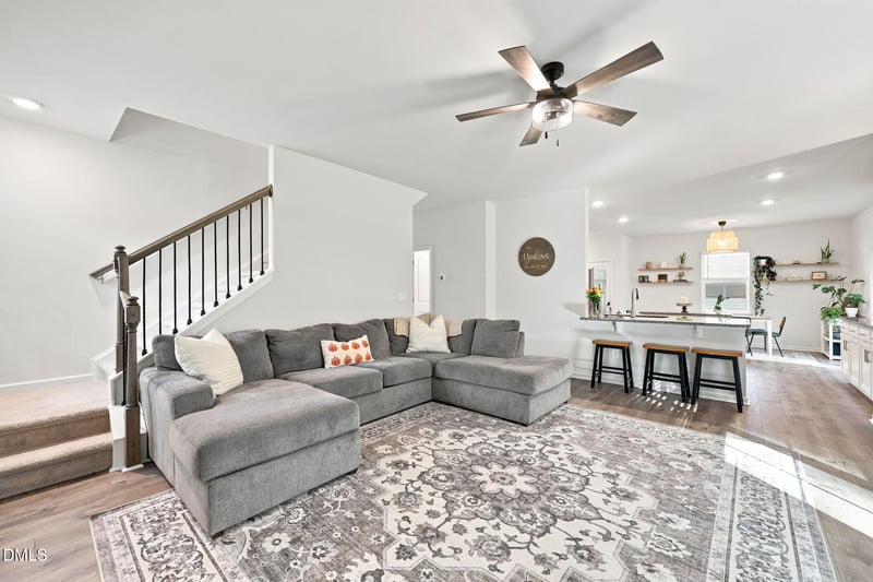 2570 Summersby Dr, Mebane, NC 27302