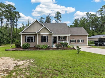 2570 Tarheel Rd, Benson, NC 27504