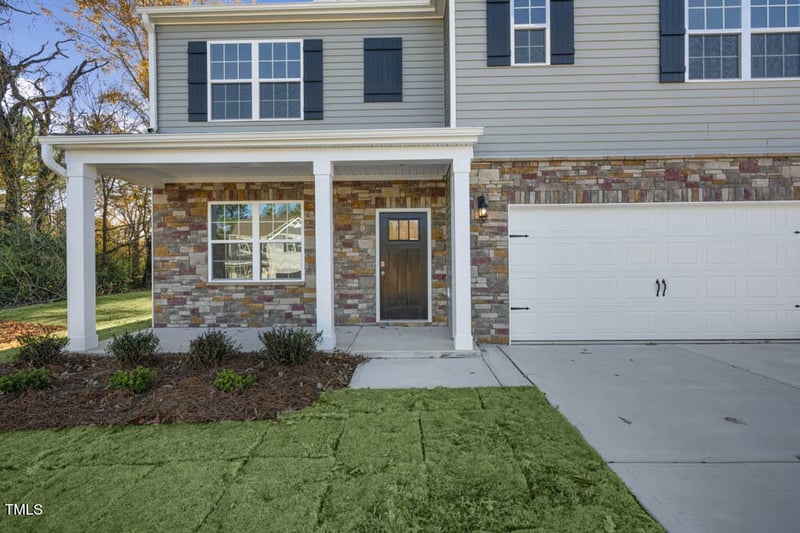 2573 Summersby Dr, Mebane, NC 27302