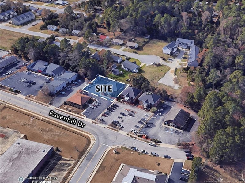 2577 Ravenhill Dr, Fayetteville, NC 28303