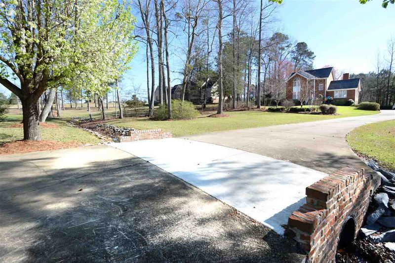 2578 Nc 242 Hw N, Benson, NC 27504