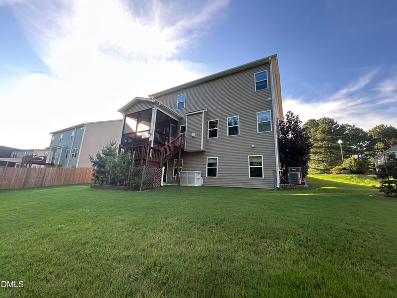 2579 Valley Dr, Clayton, NC 27520