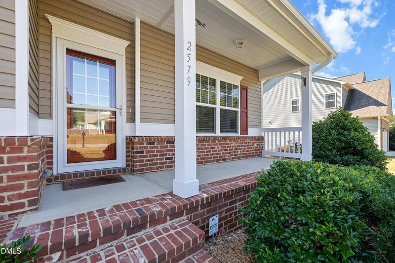 2579 Valley Dr, Clayton, NC 27520