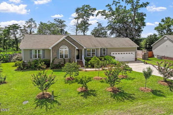 258 Country Day Cir, Selma, NC 27576