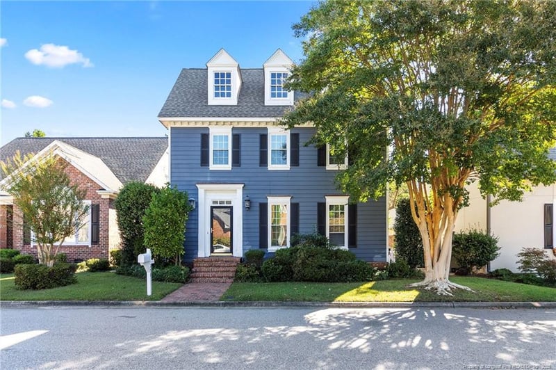 258 Courtyard Ln, Fayetteville, NC 28303