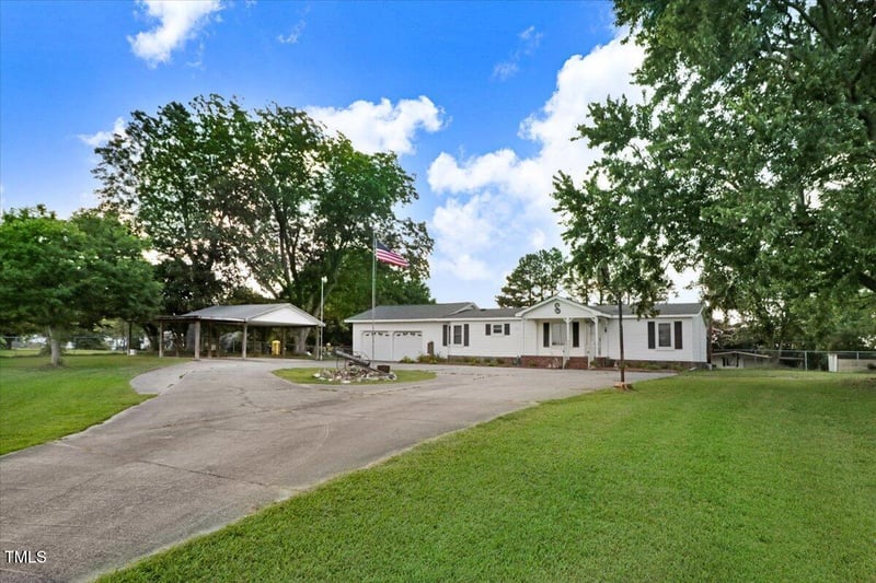 2582 Bakers Chapel Rd, Smithfield, NC 27577