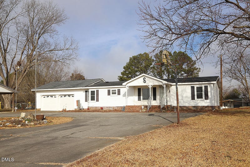 2582 Bakers Chapel Rd, Smithfield, NC 27577