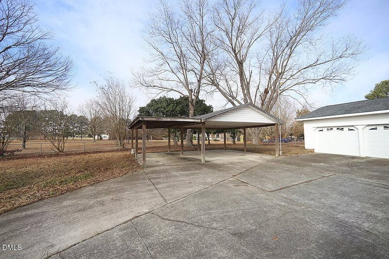 2582 Bakers Chapel Rd, Smithfield, NC 27577
