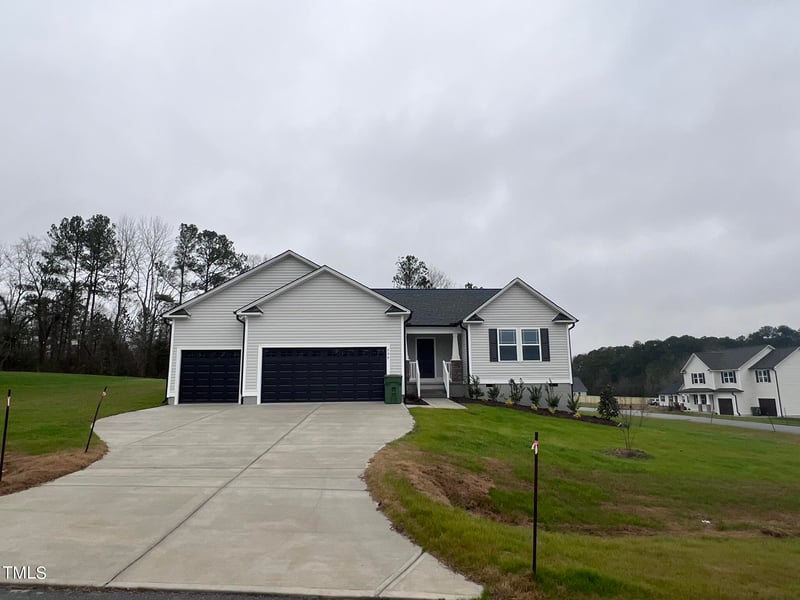 259 Everwood Dr, Four Oaks, NC 27524