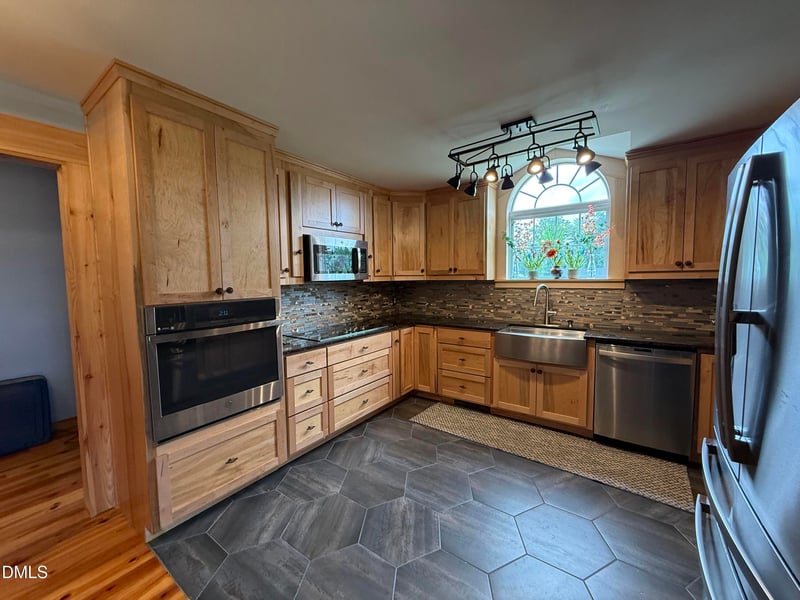 259 Sandollar Ct, Sanford, NC 27332