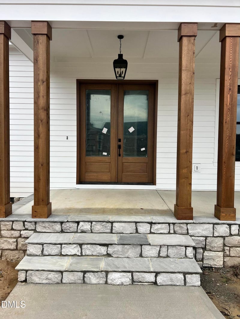 2590 Lassiter Rd, Four Oaks, NC 27524