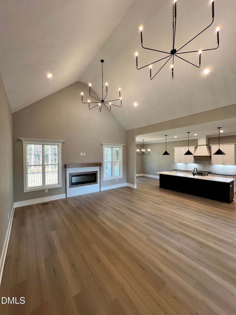 2590 Lassiter Rd, Four Oaks, NC 27524