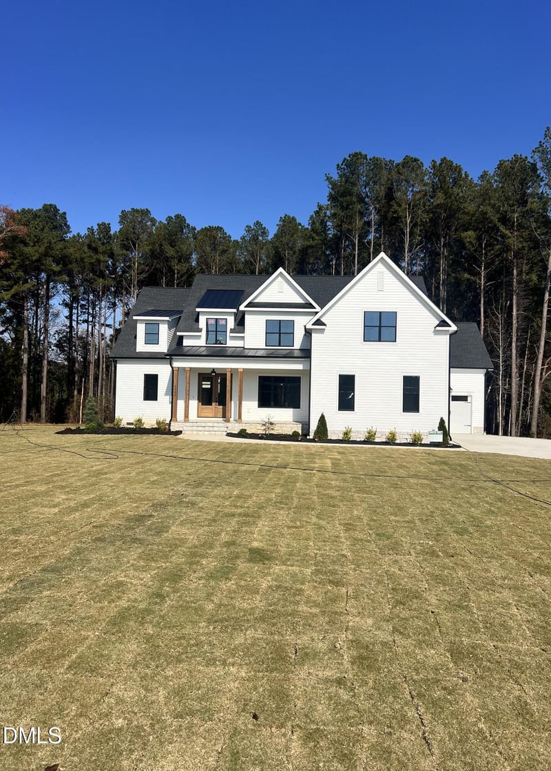 2590 Lassiter Rd, Four Oaks, NC 27524