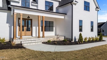 2590 Lassiter Rd, Four Oaks, NC 27524