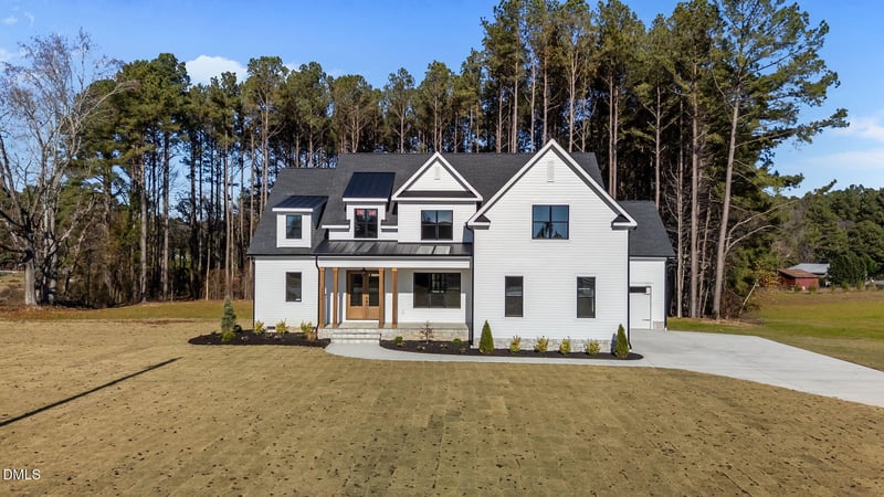 2590 Lassiter Rd, Four Oaks, NC 27524