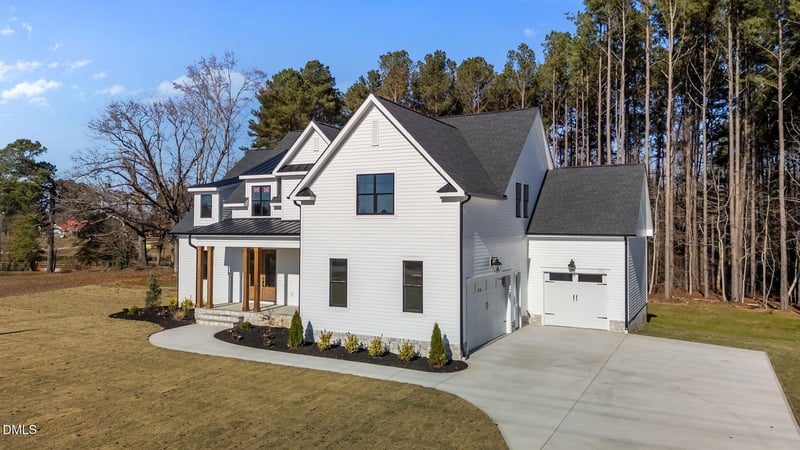 2590 Lassiter Rd, Four Oaks, NC 27524