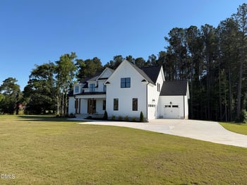 2590 Lassiter Rd, Four Oaks, NC 27524