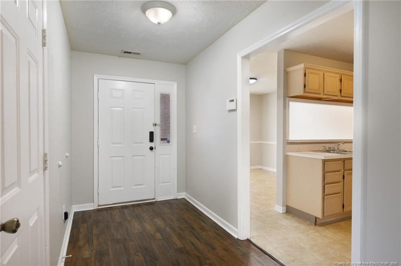 2591 Gotts Ln, Fayetteville, NC 28306