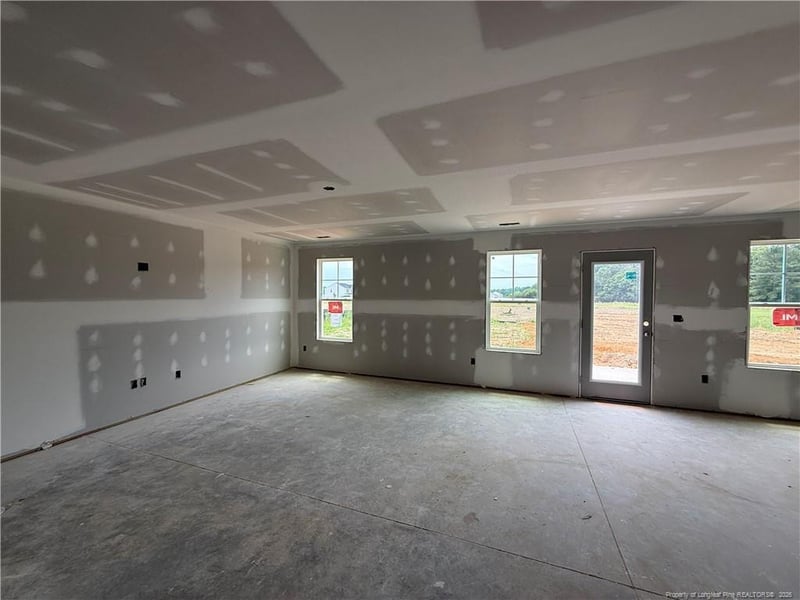 26 Baxley Dr, Dunn, NC 28334