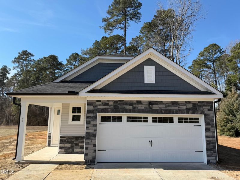 26 Charred Oak Ct, Lillington, NC 27546