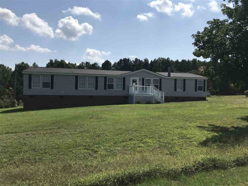 26 Clyde Pearce Rd, Zebulon, NC 27597