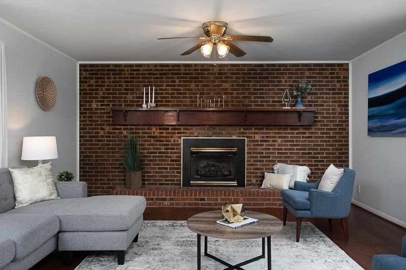 26 Fellowship Dr, Durham, NC 27704