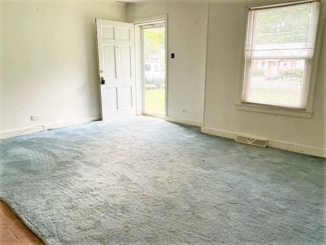 26 Hawthorne Dr, Durham, NC 27712