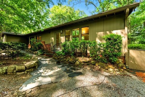 26 Mt Bolus Rd, Chapel Hill, NC 27514