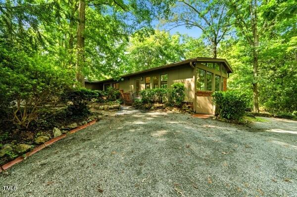 26 Mt Bolus Rd, Chapel Hill, NC 27514