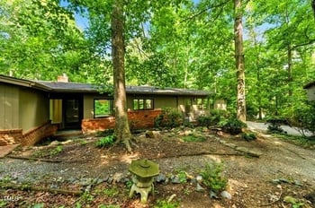 26 Mt Bolus Rd, Chapel Hill, NC 27514