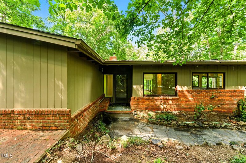 26 Mt Bolus Rd, Chapel Hill, NC 27514