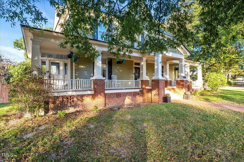26 Oak St, Roxboro, NC 27573