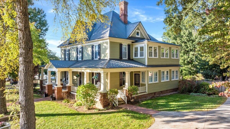 26 Oak St, Roxboro, NC 27573