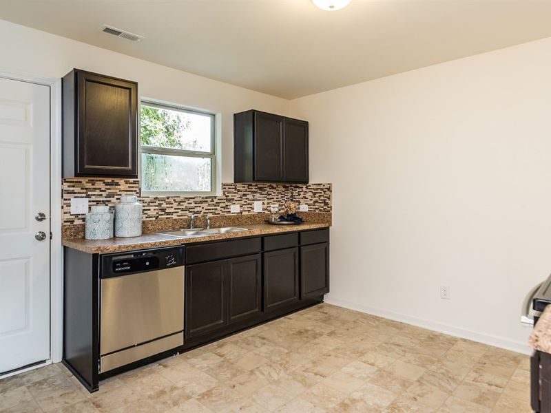 26 Rochambeau Ct, Durham, NC 27704