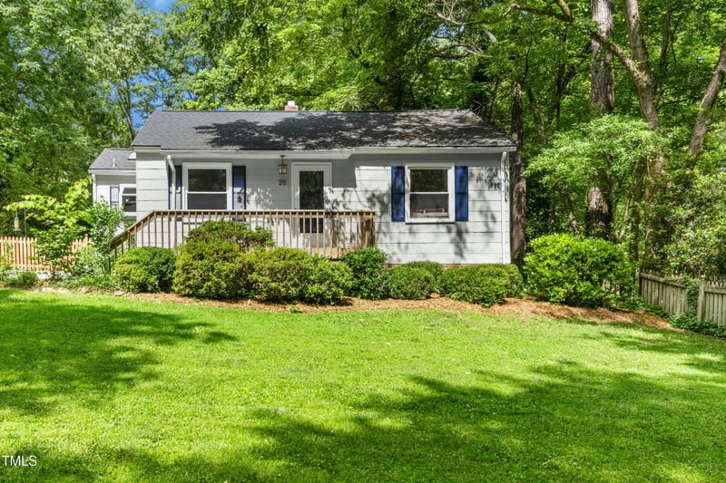 26 Rogerson Dr, Chapel Hill, NC 27517