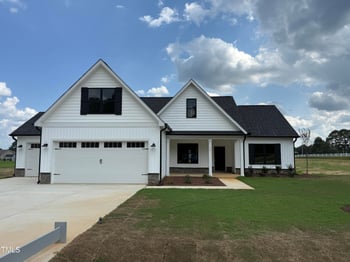 26 Royal Ave, Selma, NC 27576