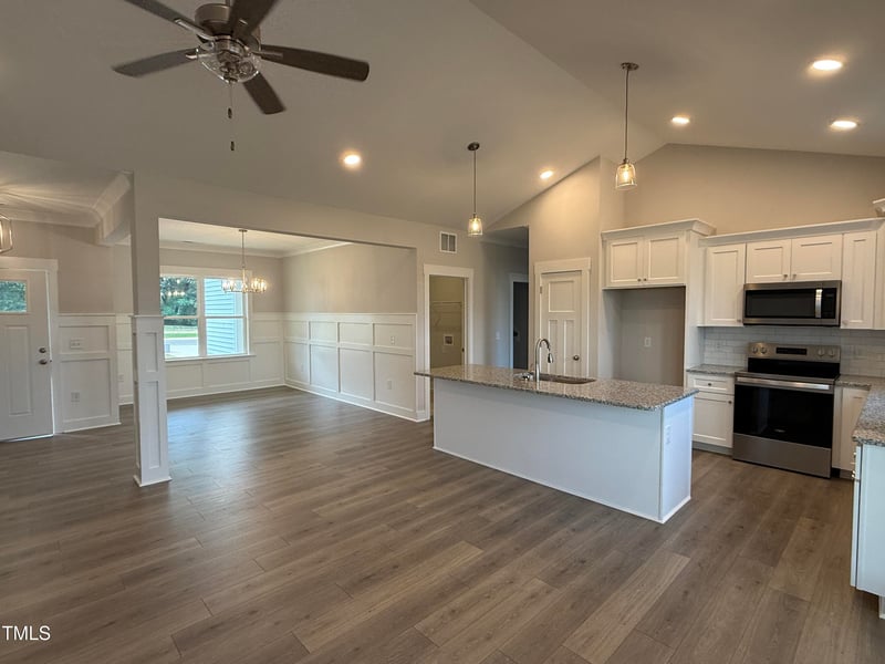 26 Royal Ave, Selma, NC 27576