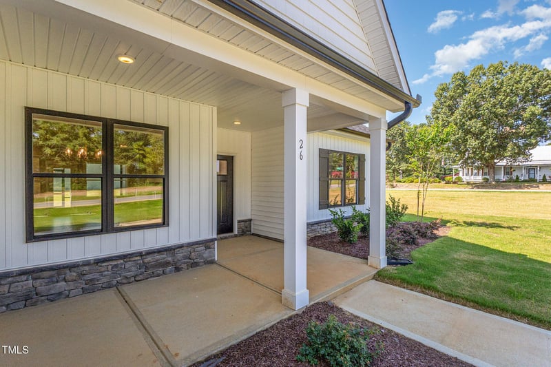 26 Royal Ave, Selma, NC 27576
