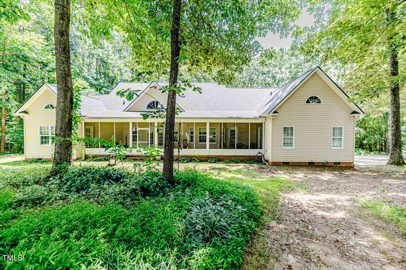 26 Shadymont Dr, Pittsboro, NC 27312