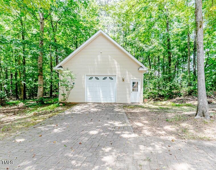 26 Shadymont Dr, Pittsboro, NC 27312