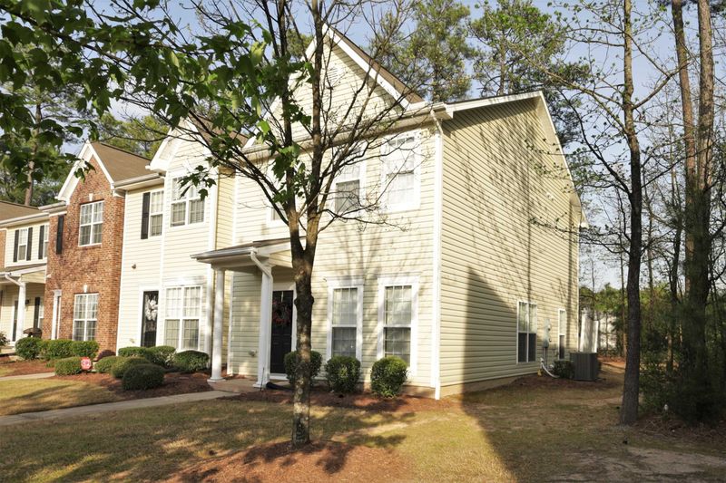 26 Sharpstone Ln, Durham, NC 27703