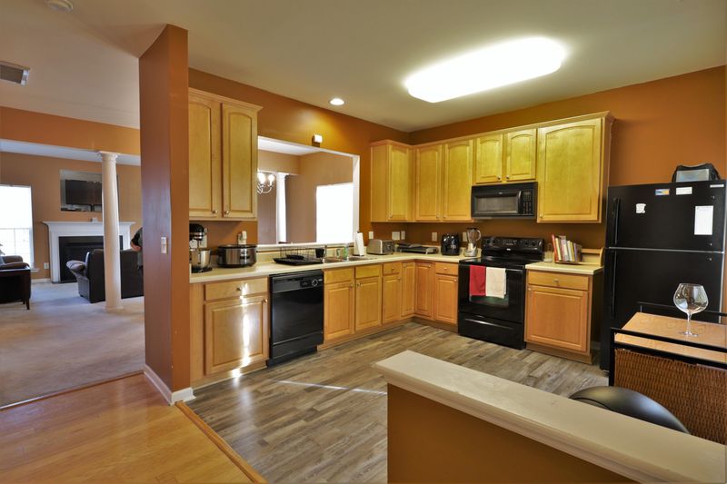 26 Sharpstone Ln, Durham, NC 27703