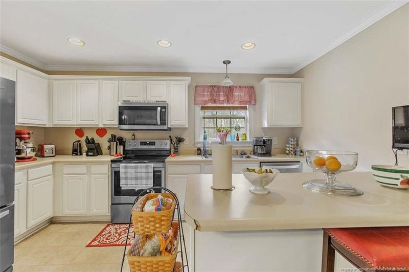 26 Shepherd Dr, Benson, NC 27504