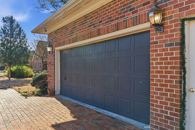 26 Strickland Ln, Lillington, NC 27546