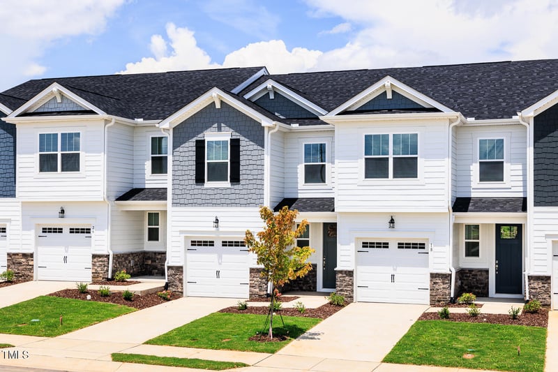 26 Twin Birch Dr, Angier, NC 27501